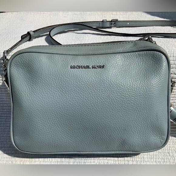 Michael Kors Jet Set Pebbled Leather Crossbody Shoulder Handbag Tassel Accent - Picture 2 of 13